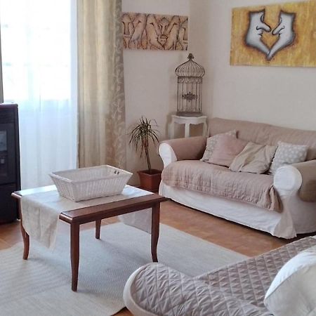 Вілла Borgo Santo Stefano Oschiri Екстер'єр фото